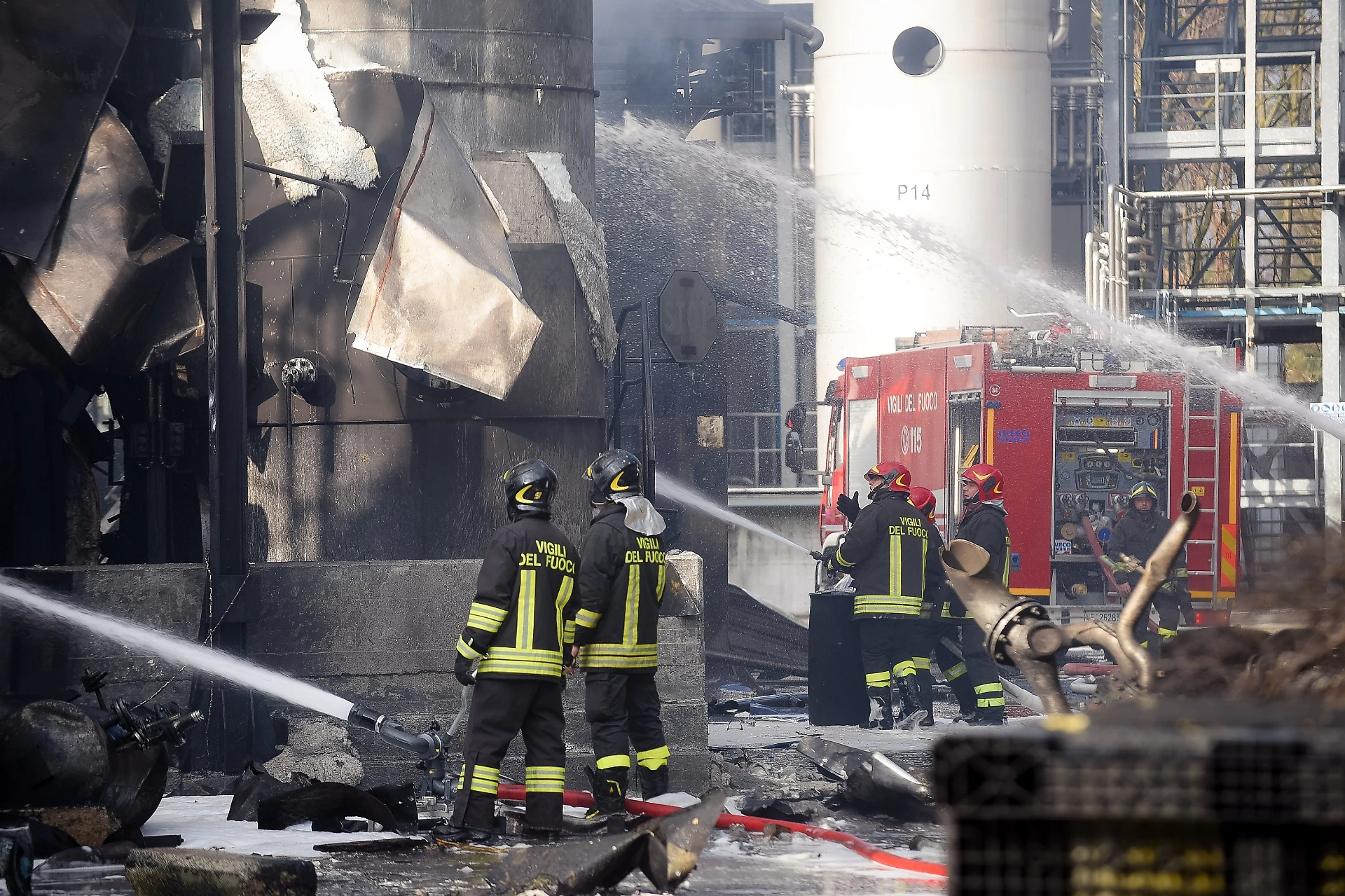Esplode azienda chimica: tre operai in gravissime condizioni