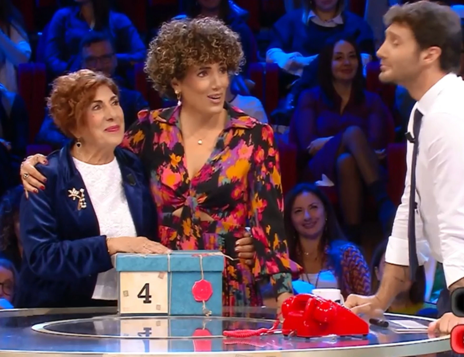 Affari Tuoi, "che noia": Martina travolta