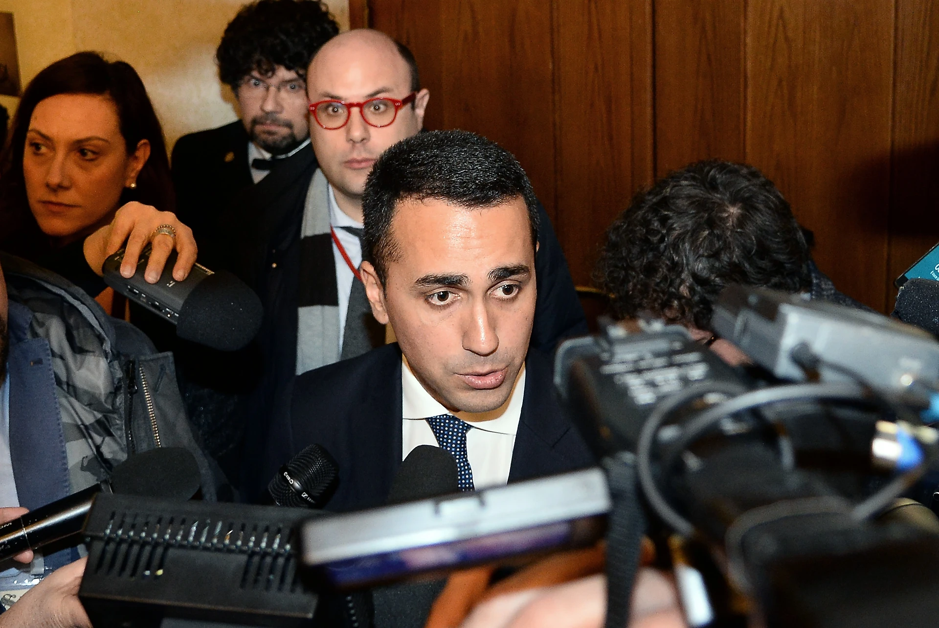 Luigi Di Maio in tilt prima dell'elezione dei presidenti delle Camere: il M5s rimanda l'assemblea