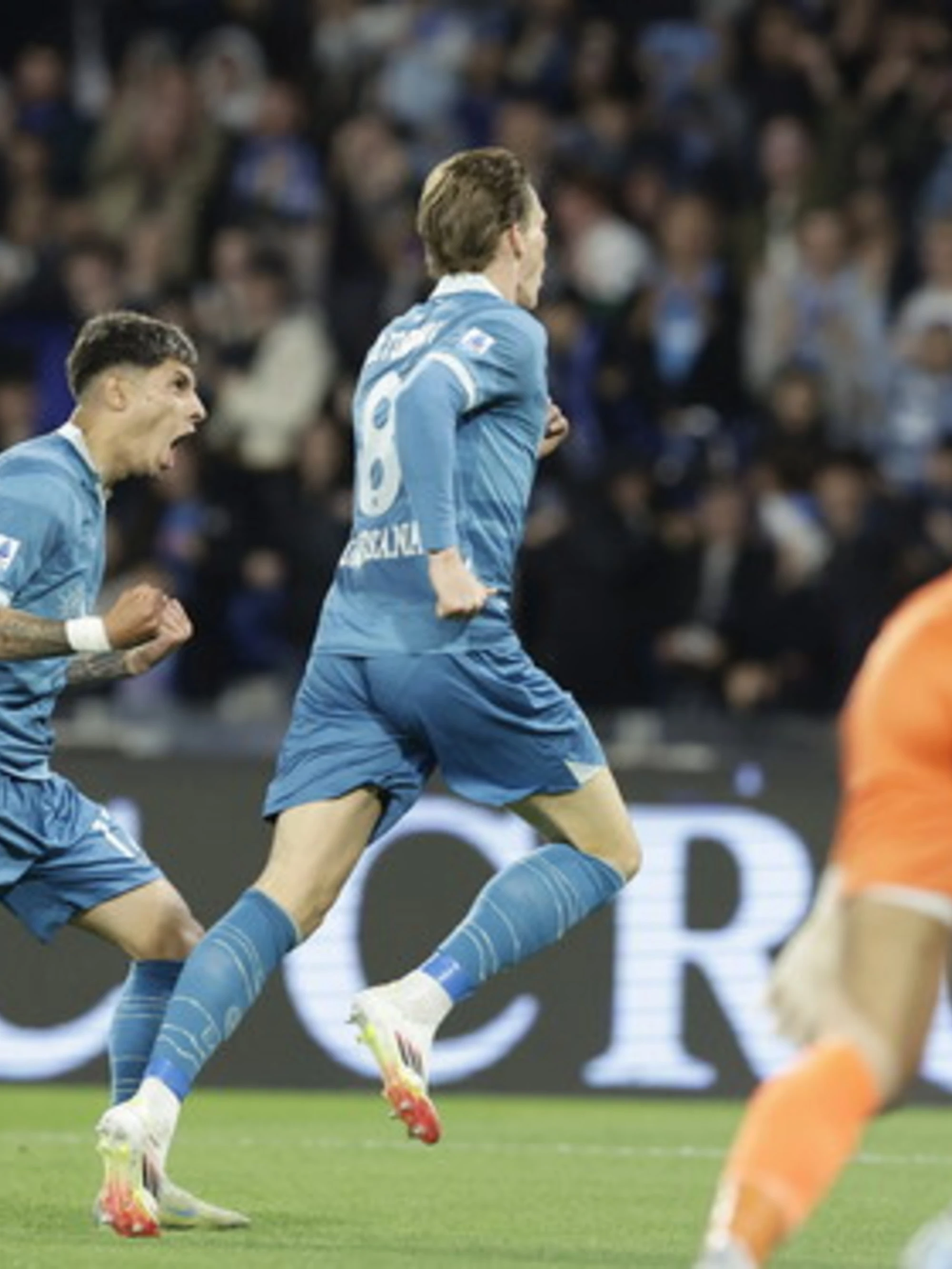 Il Napoli dilaga contro l'Empoli: per lo scudetto non è finita