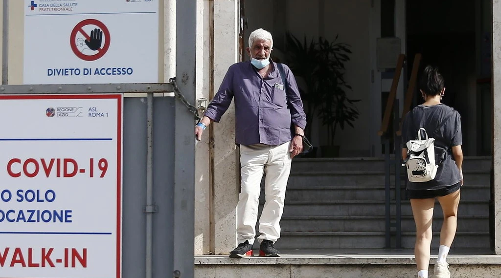 Bollettino 23 agosto: ricoveri e intensive, con questi trend la variante Delta farà una strage in autunno