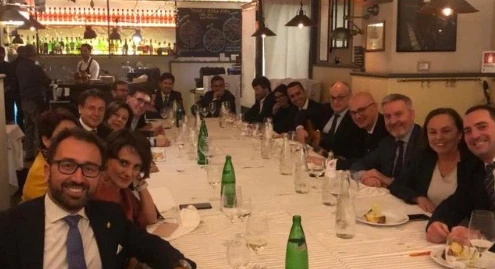 Giuseppe Conte e la cena di Natale coi ministri, manca solo Lorenzo Fioramonti: dimissioni?
