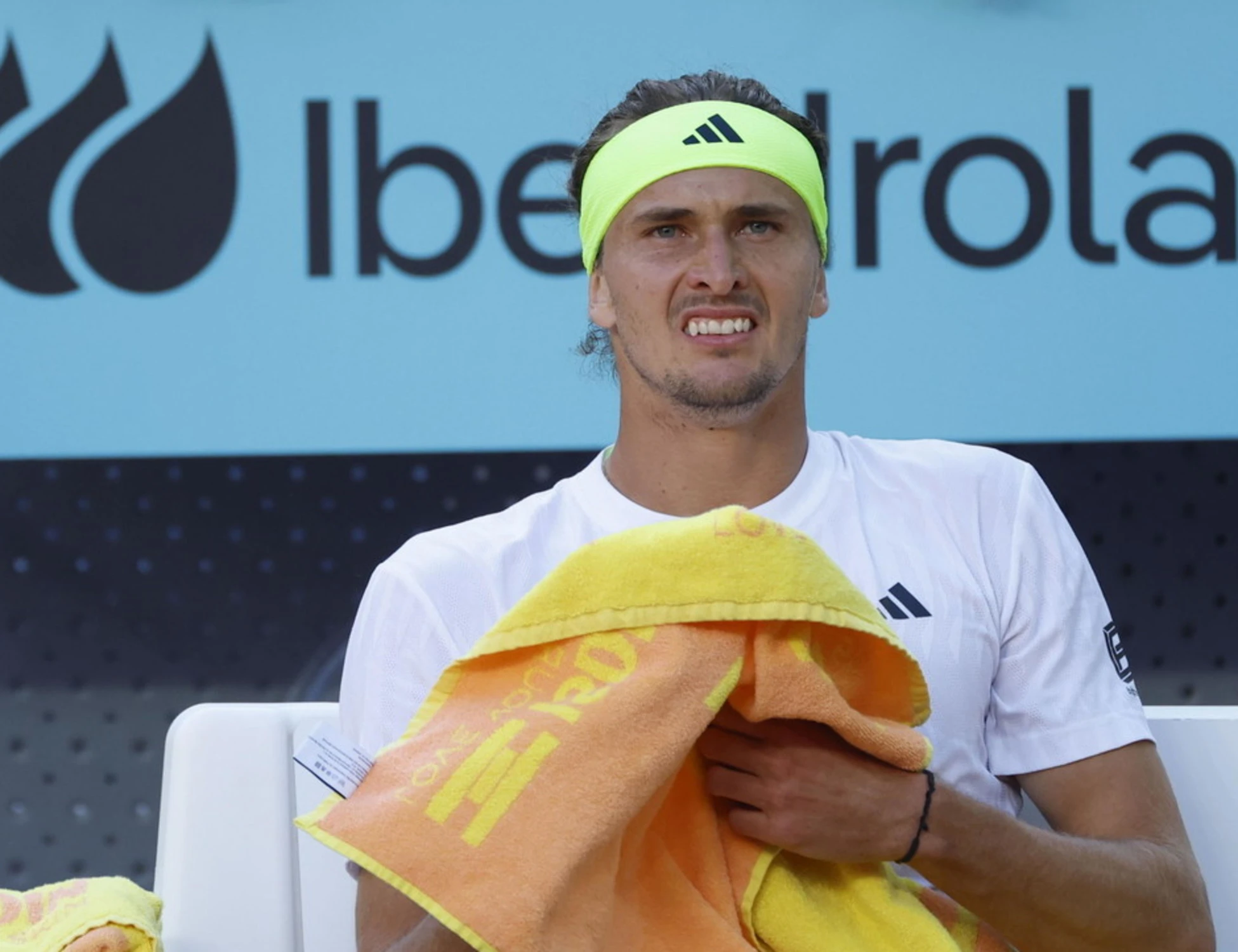 Alexander Zverev e il complotto delle palline: "Succedono cose strane"