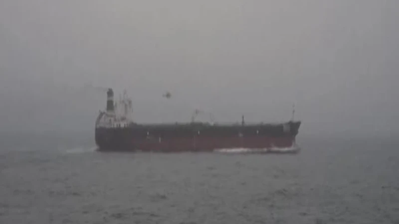 Russia, la marina francese intercetta una petroliera di Mosca nell’Atlantico