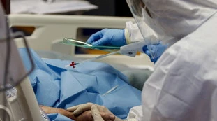 Strage di anziani nella Rsa di Lanuvio, l'ira dei parenti: "L'abbiamo saputo dal telegiornale"