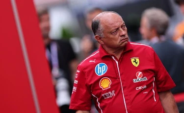 Ferrari rossa di vergogna, vietato sbagliare nel 2026