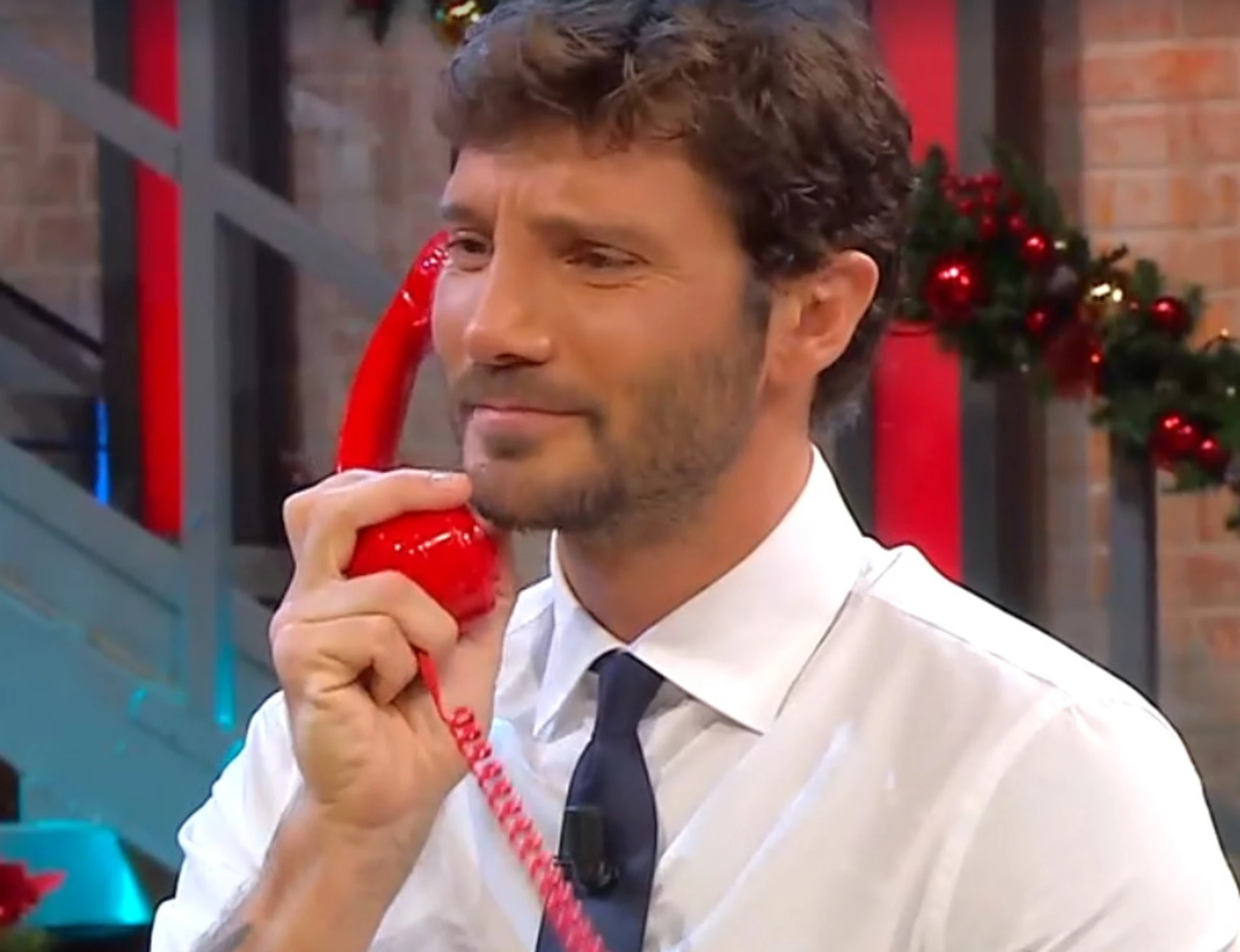 Affari Tuoi, "veloci di sabato? Non è corretto": bufera sul dottore e De Martino