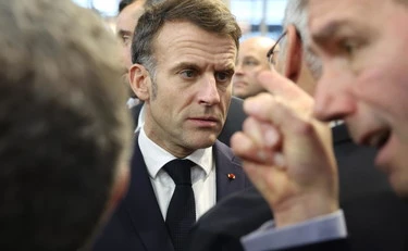 Macron provoca per nascondere i guai economici
