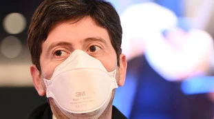 Coronavirus, "Italia a colori anche dopo Pasqua": l'avvertimento di Roberto Speranza 