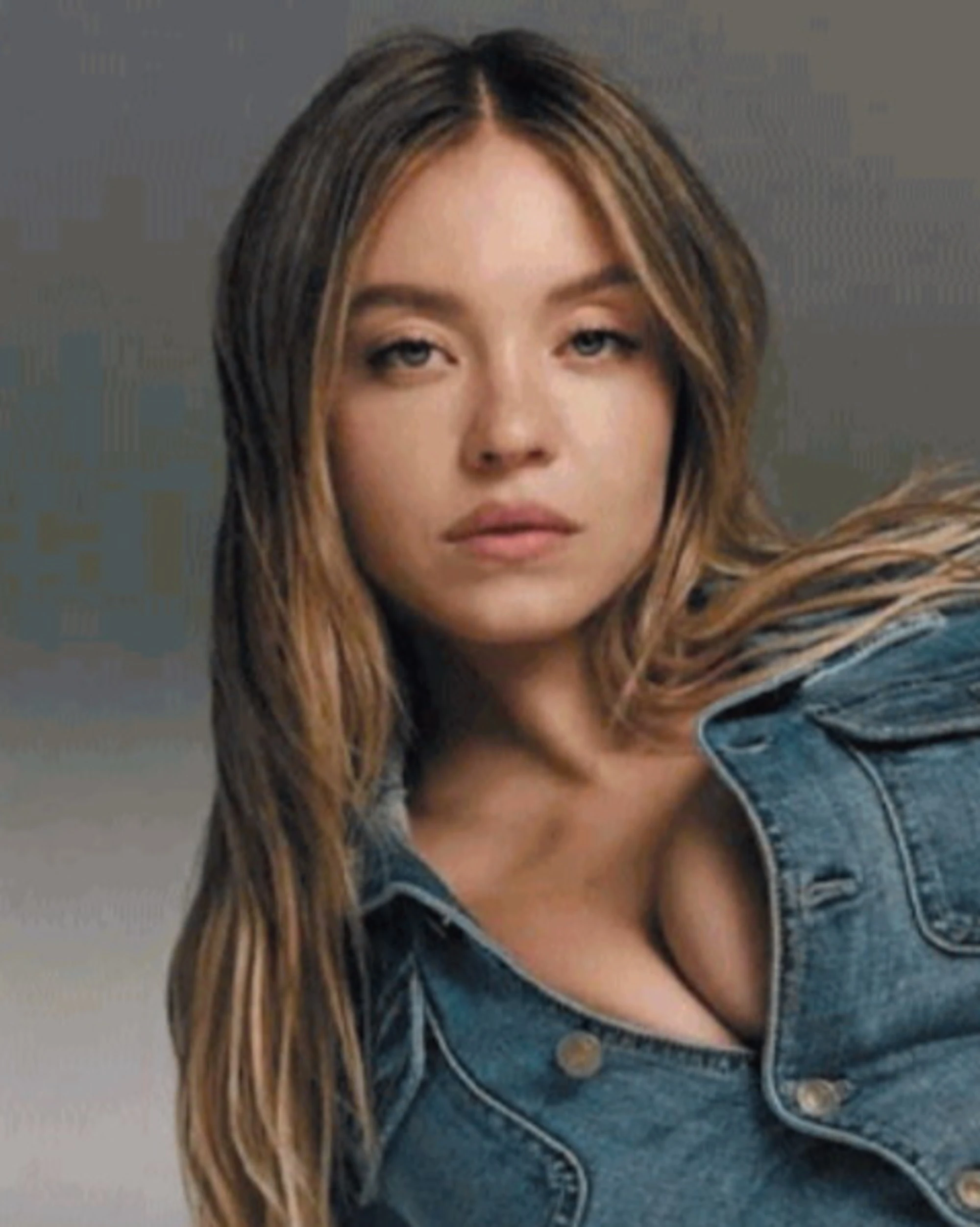 Sidney Sweeney bella, bianca e bionda. Quindi... L'ultima follia woke