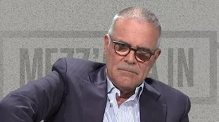 Alberto Zangrillo sistema gli allarmisti: "Correlazione evidente tra bassa carica virale e ridotto rischio di essere intubati"