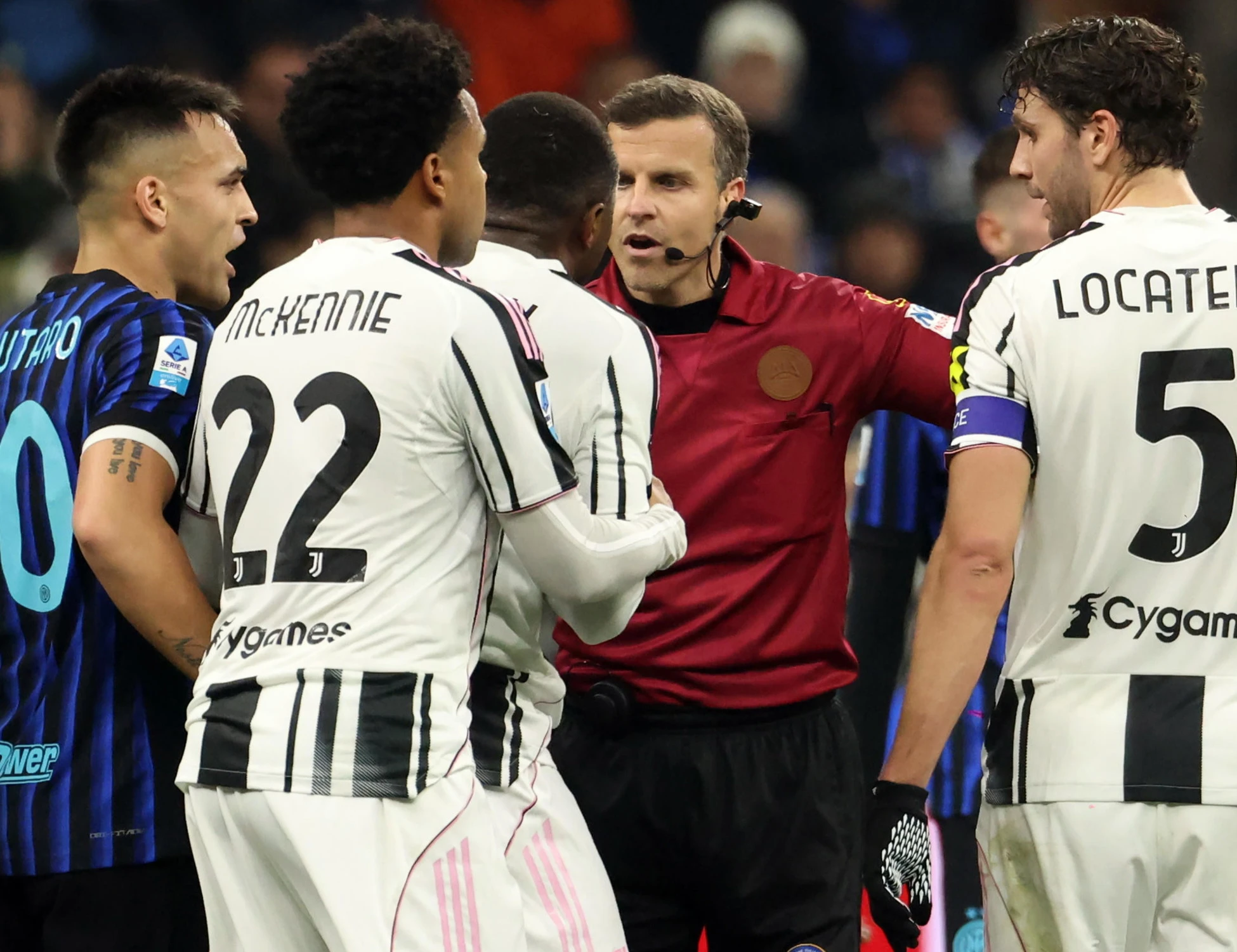 Inter-Juve, la polizia a La Penna: "Meglio non uscire di casa". Lui denuncia