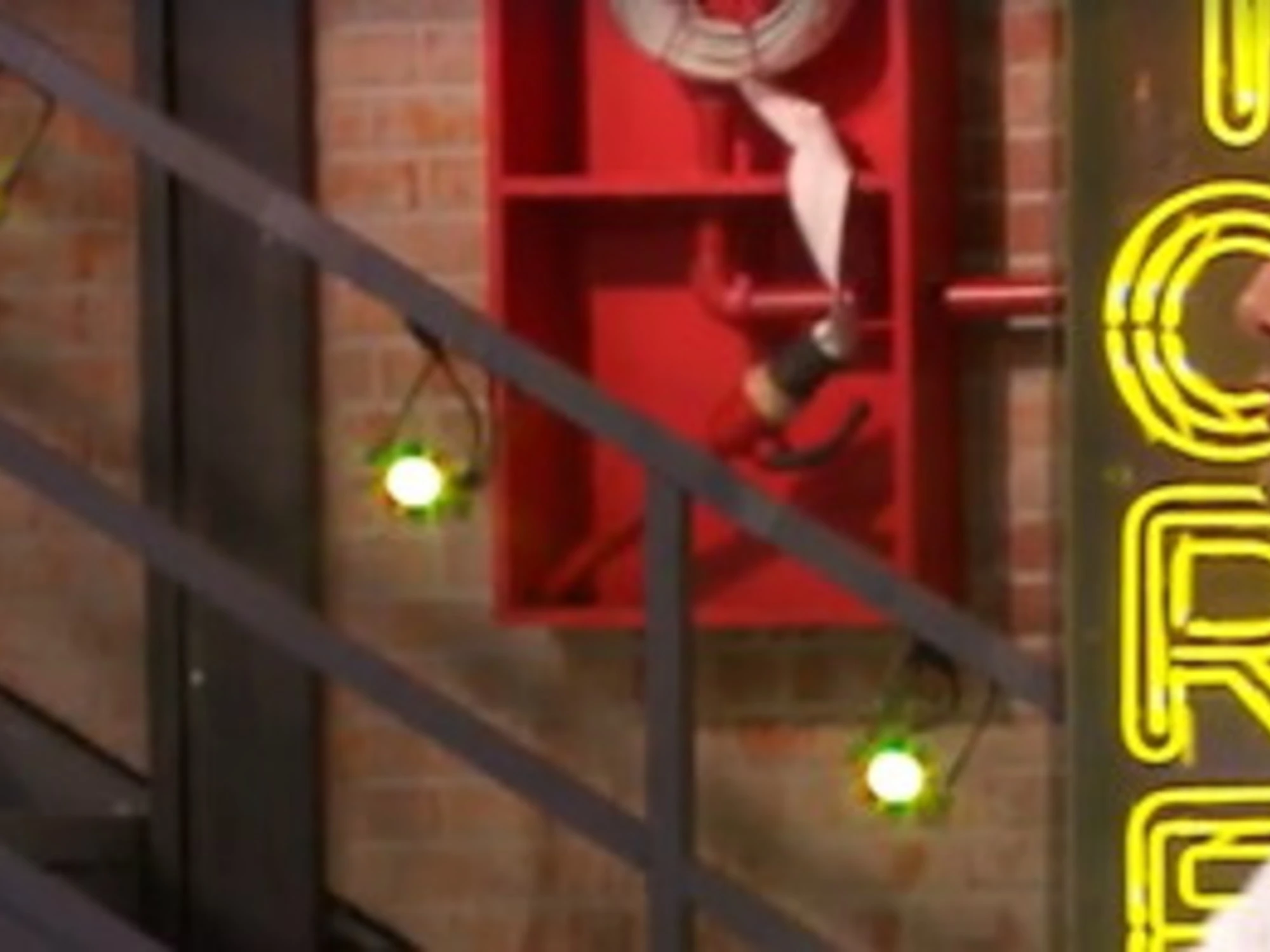 Affari Tuoi, lo sfogo di De Martino a inizio puntata: "Cose assurde"