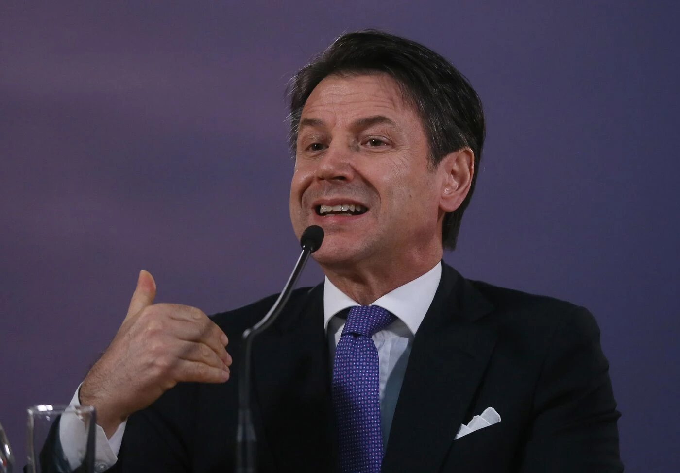 Giuseppe Conte, mossa disperata sulla Tav: "Decido io, poi voi...". M5s nel sacco