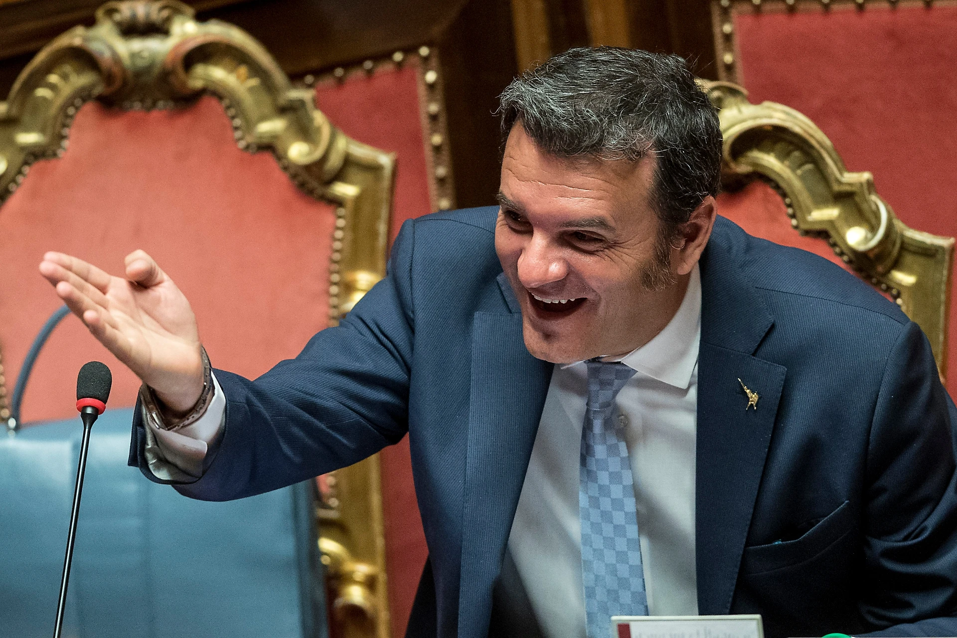 Gian Marco Centinaio: "Un governo di clandestini e come tale va trattato"