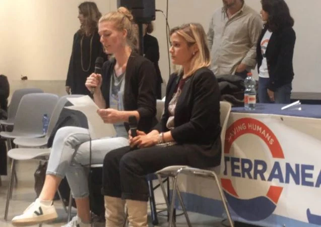Sea Eye, Carlotta Weibl sfida Salvini: "Ai migranti gli stessi diritti dei cittadini Ue"