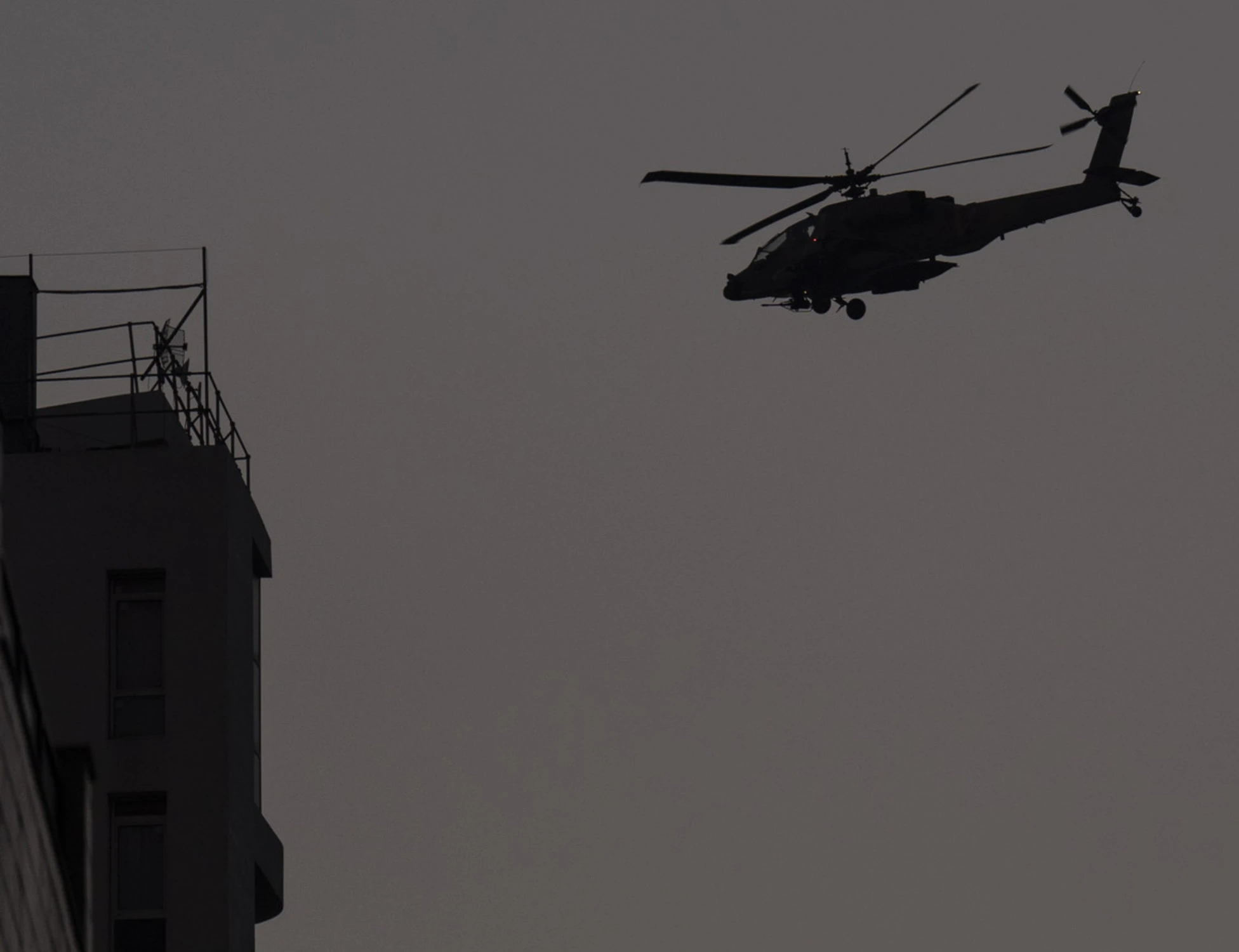 Iran, Teheran: "Chiudiamo Hormuz, violata intesa". Netanyahu e Katz ordinano a Idf il cessate il fuoco