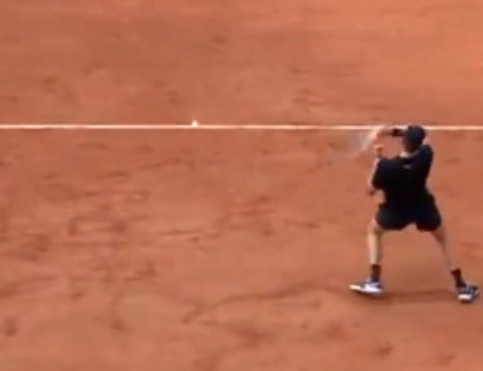 Jannik Sinner piega Pellegrino e vola ai quarti: eguagliato il record di Djokovic
