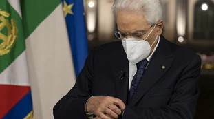 Sergio Mattarella "anche troppo paziente, fino ad ora". Radio Quirinale, per Conte la situazione precipita