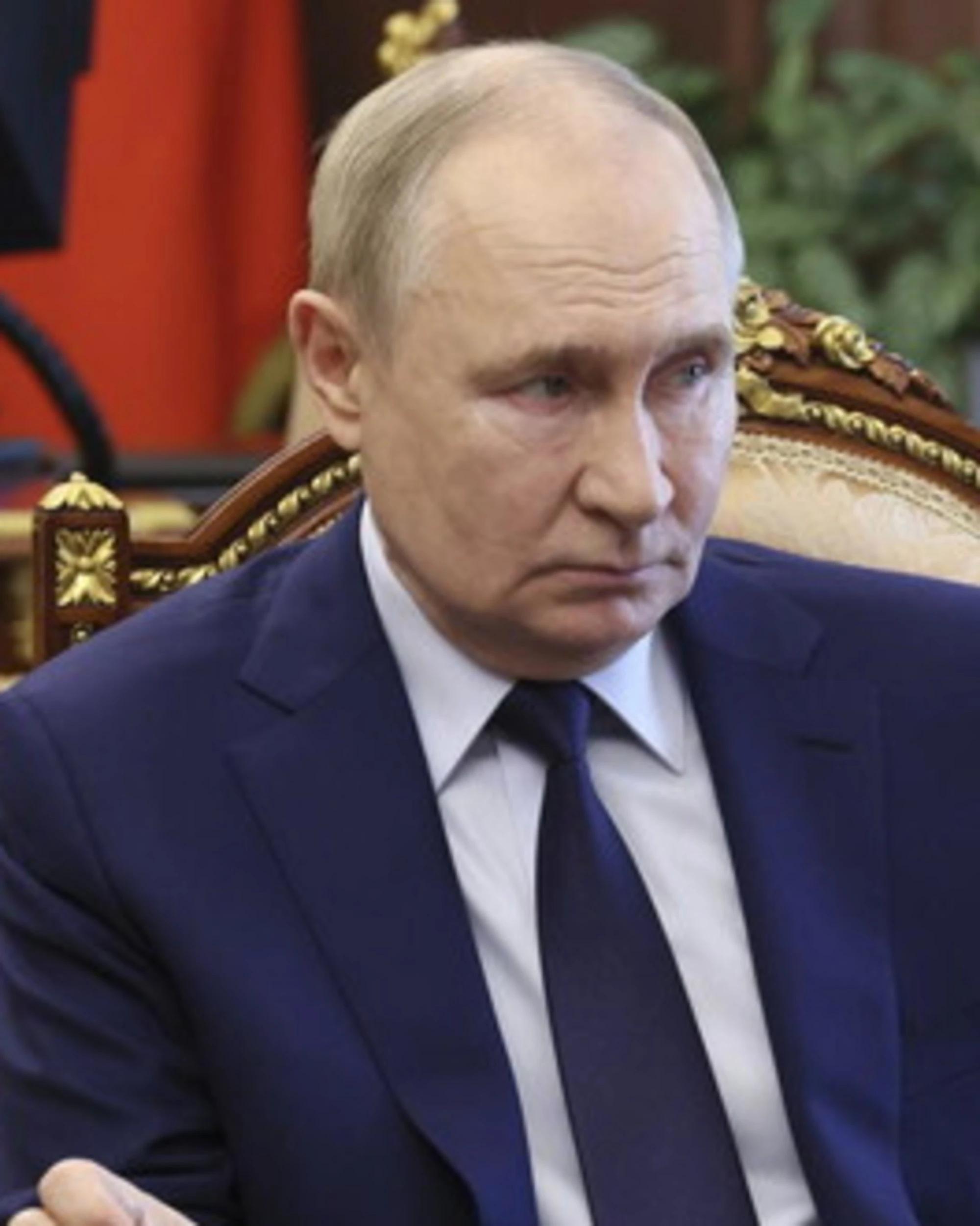 La Russia sfida Trump: "Bolle di sapone, parleranno le armi"