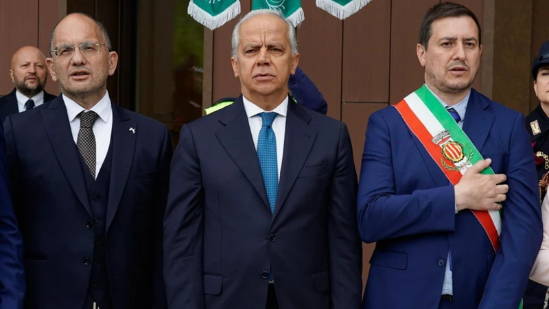https://media.liberoquotidiano.it/tYTw423Gs0fNvCNbzNqWDp3Ar_rnaBzWjOjbyc2Yn1o/width:800/quality:90/aW1hZ2VzLzIwMjYvMDUvMTQvMTI1NDQ4NTA3LTlhYTA1ZDlmLWU4YTYtNGFmYi05ODY1LTIzM2FjNzYxYzk0Yy5qcGVn.webp