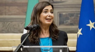 Giorgia Meloni contro Pd e Boldrini: "Da domani se sei immigrato e gay non puoi essere espulso, addio ai confini italiani"
