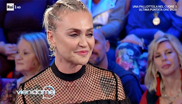 Vieni da Me, Claudio Lippi e la pazzesca rivelazione su Paola Barale: "Cosa ho scoperto su di lei"