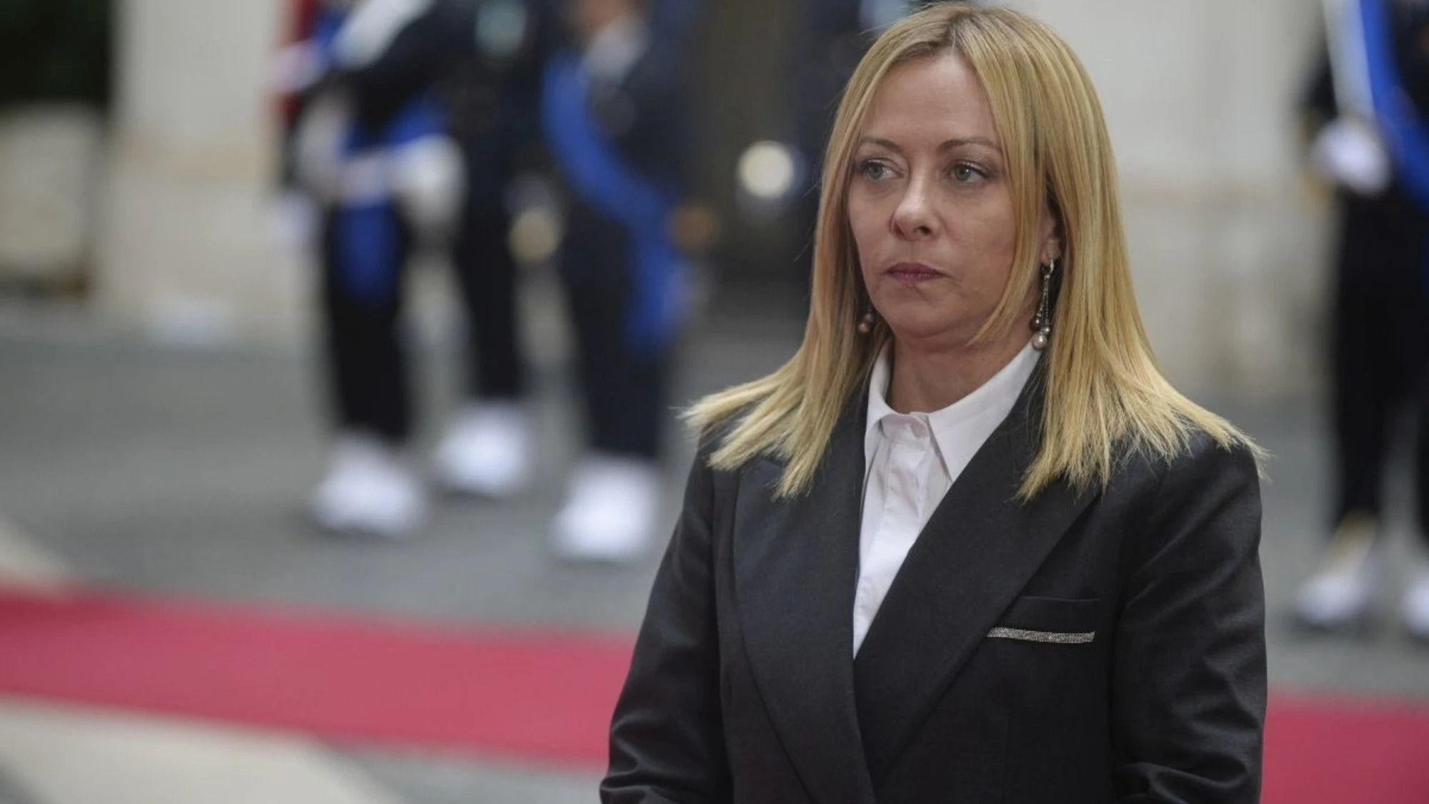 Condividete la difesa di Meloni dei nostri militari dopo le parole di Trump?