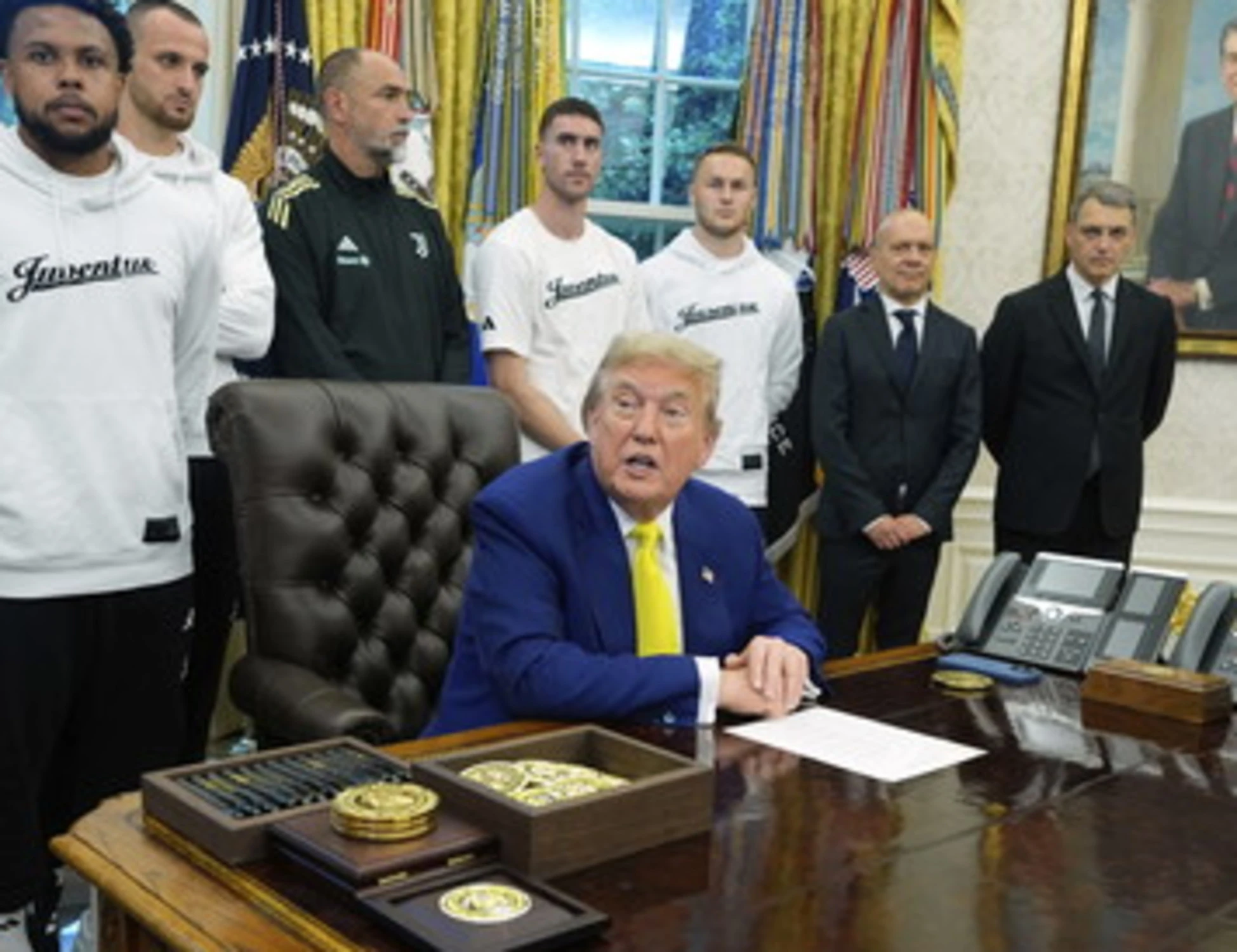 Trump, la domanda che imbarazza la Juve: "Donne in squadra?"
