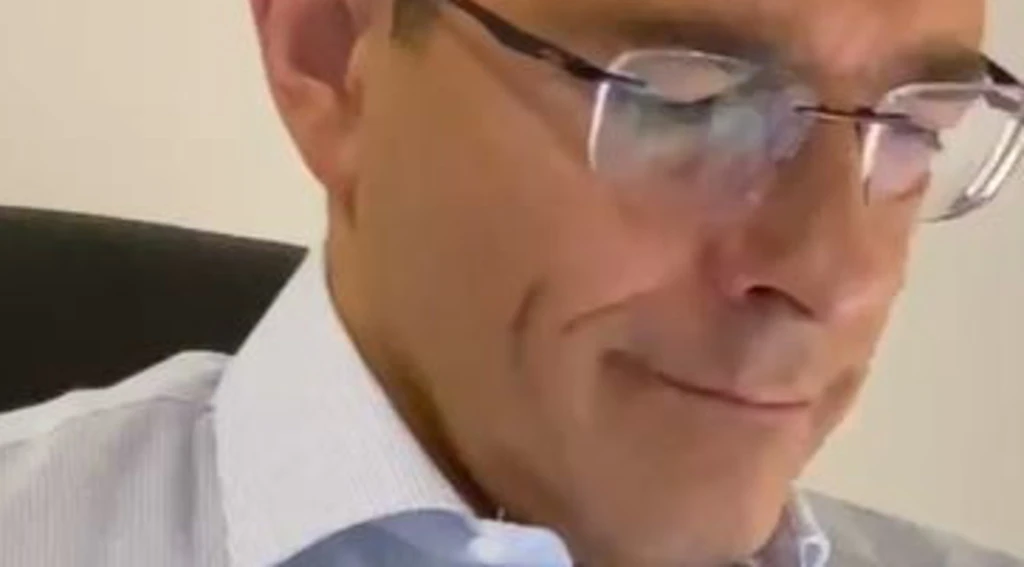 Daniele Capezzone: "L'ho dovuto rileggere tre volte, inca***tissimo", le parole choc di Vincenzo Visco
