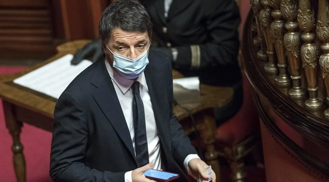 Matteo Renzi, lo sfogo con i suoi: "Nessuno mi cag***a". Il piano per uscire dalla trappola: un premier grillino, nome a sorpresa