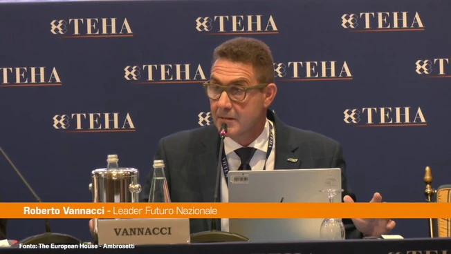 Vannacci "Europa schizofrenica, schierata con l'Ucraina ma importa gas russo"