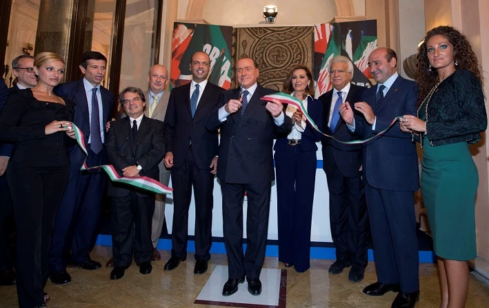 Berlusconi, "giallo" Pascale: assente sia nella sede di Forza Italia sia a Palazzo Grazioli