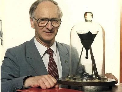 La goccia di pece, l'esperimento più lungo (e noioso) della storia.