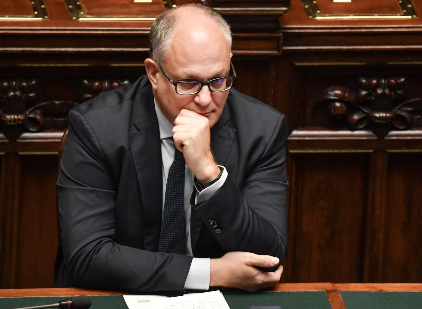 Roberto Gualtieri, Alessandra Mussolini rivela un dettaglio inquietante: "Non interagisce, scrive e basta"