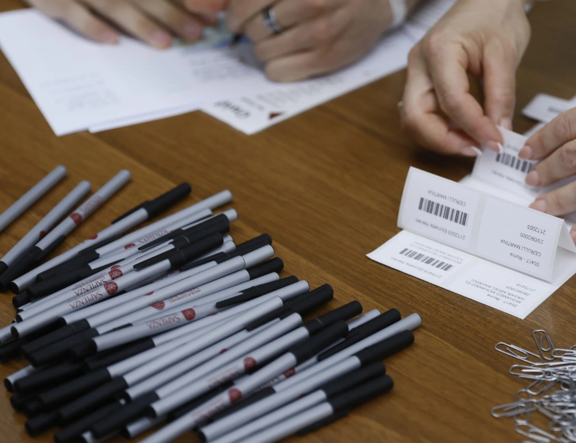 Test Medicina, spuntano le foto sul web: cosa rischiano ora gli studenti