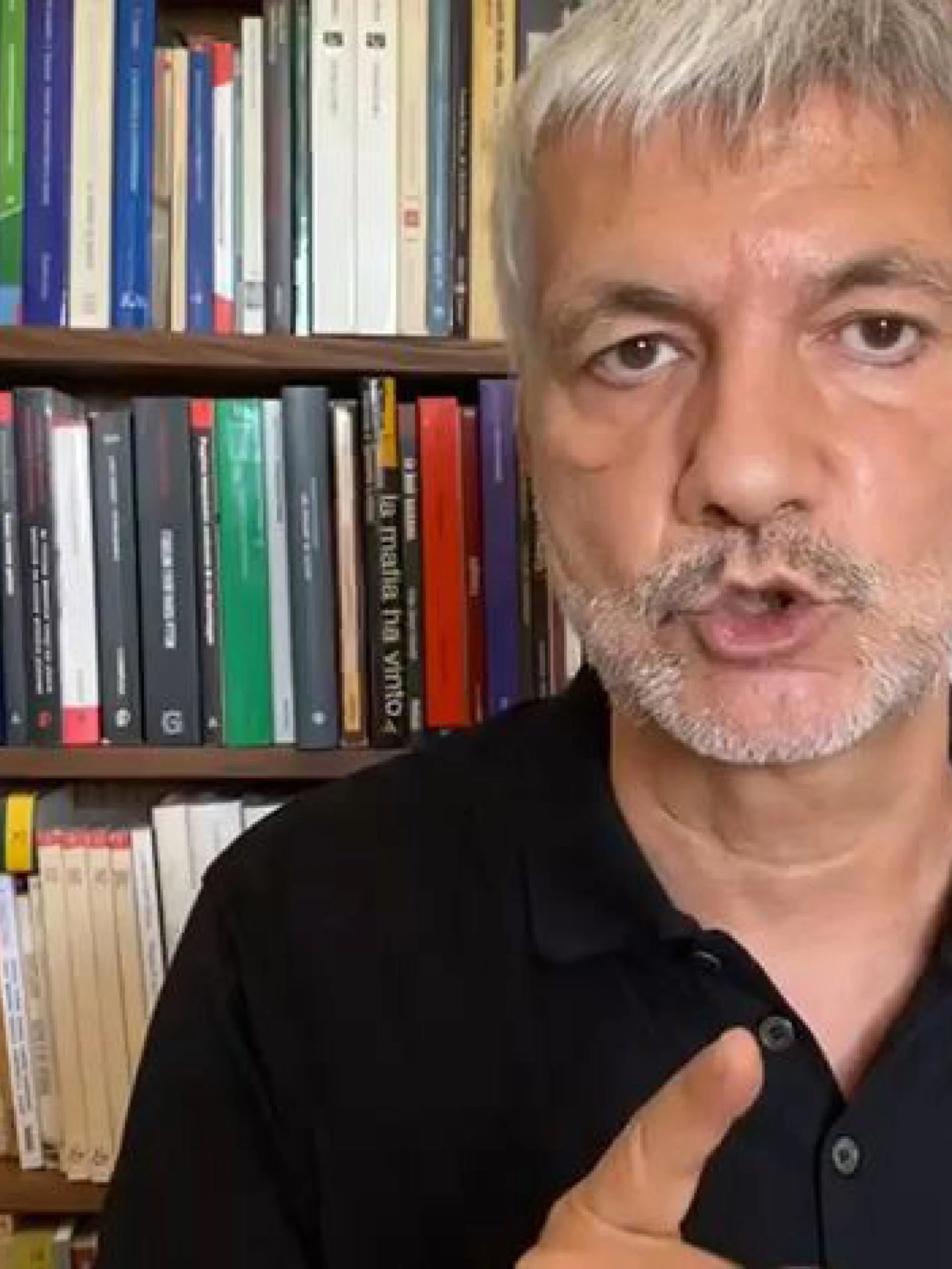 Vendola: "Non si rottama a casa degli altri", la sinistra ora esplode