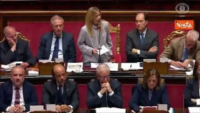Leggi l'articolo: Meloni: Ogni volta che vengo in Aula al netto di insulti c'è ben poco