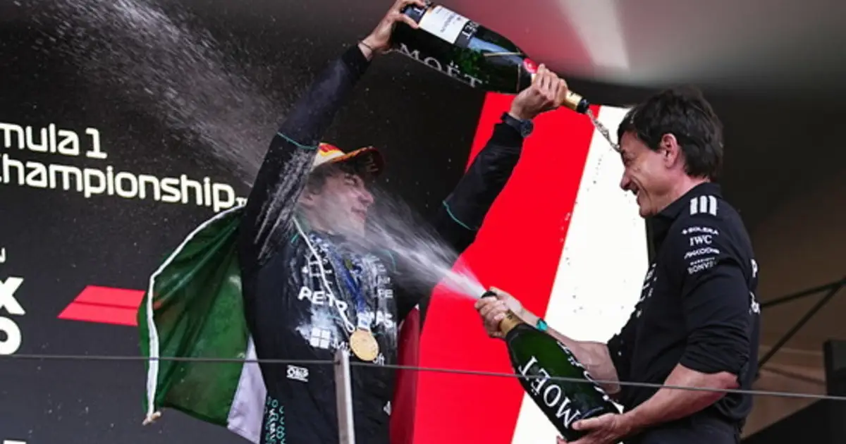 Kimi Antonelli fa l'Italia, la Ferrari fa vetrina...