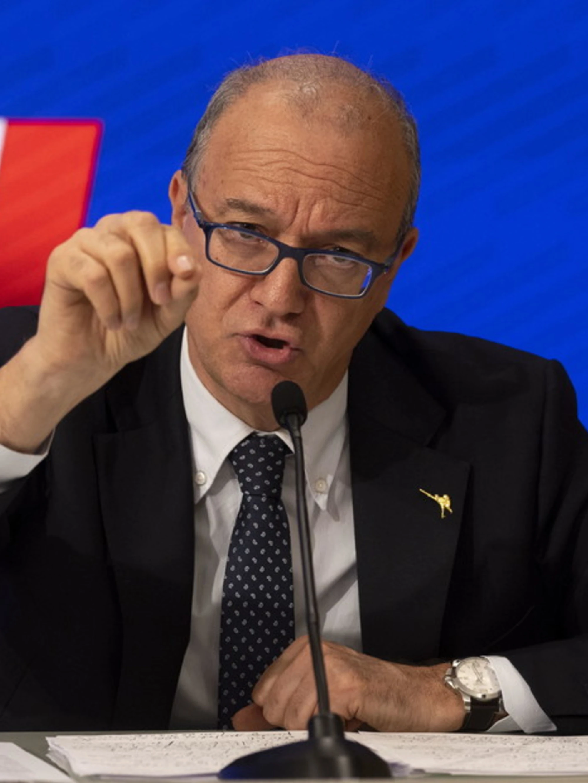 Valditara replica a Beppe Sala: i numeri che sbugiardano il sindaco Pd