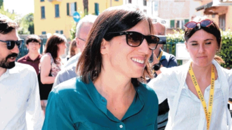 https://media.liberoquotidiano.it/tnp_e-96mK8FMJPKzqbKl-X6fL2D6LHEEa-HIoCd9Ek/width:800/quality:90/aW1hZ2VzLzIwMjYvMDkvMjcvMDkzNDAwNzg4LWM5YjgzZTBkLTg5MDAtNGYzOS1iNzE5LTIyNDkzNjg3ZGJhNy5qcGc.webp