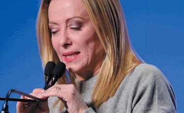 Giorgia Meloni schianta la sinistra: "Vi crede scemi"