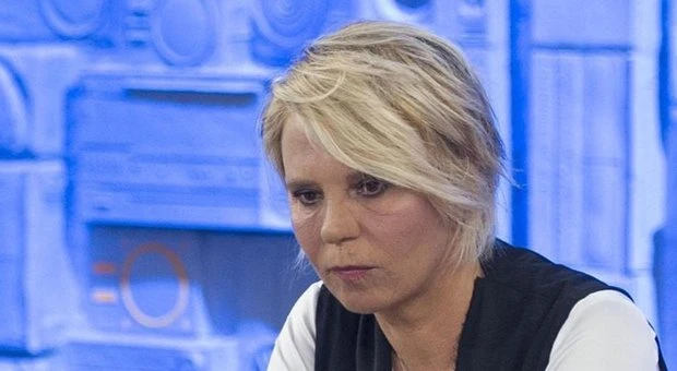 Uomini e donne, la drastica scelta di Maria De Filippi: la decisione che terremota Mediaset