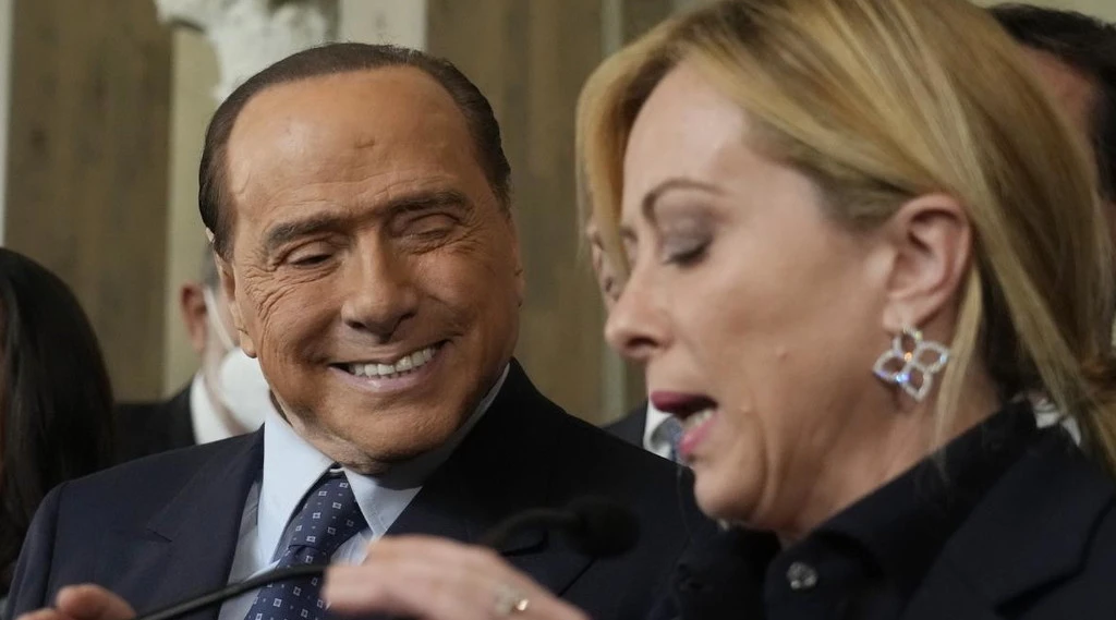 Giorgia Meloni visita Berlusconi al San Raffaele. "Smentita" Veronica Lario