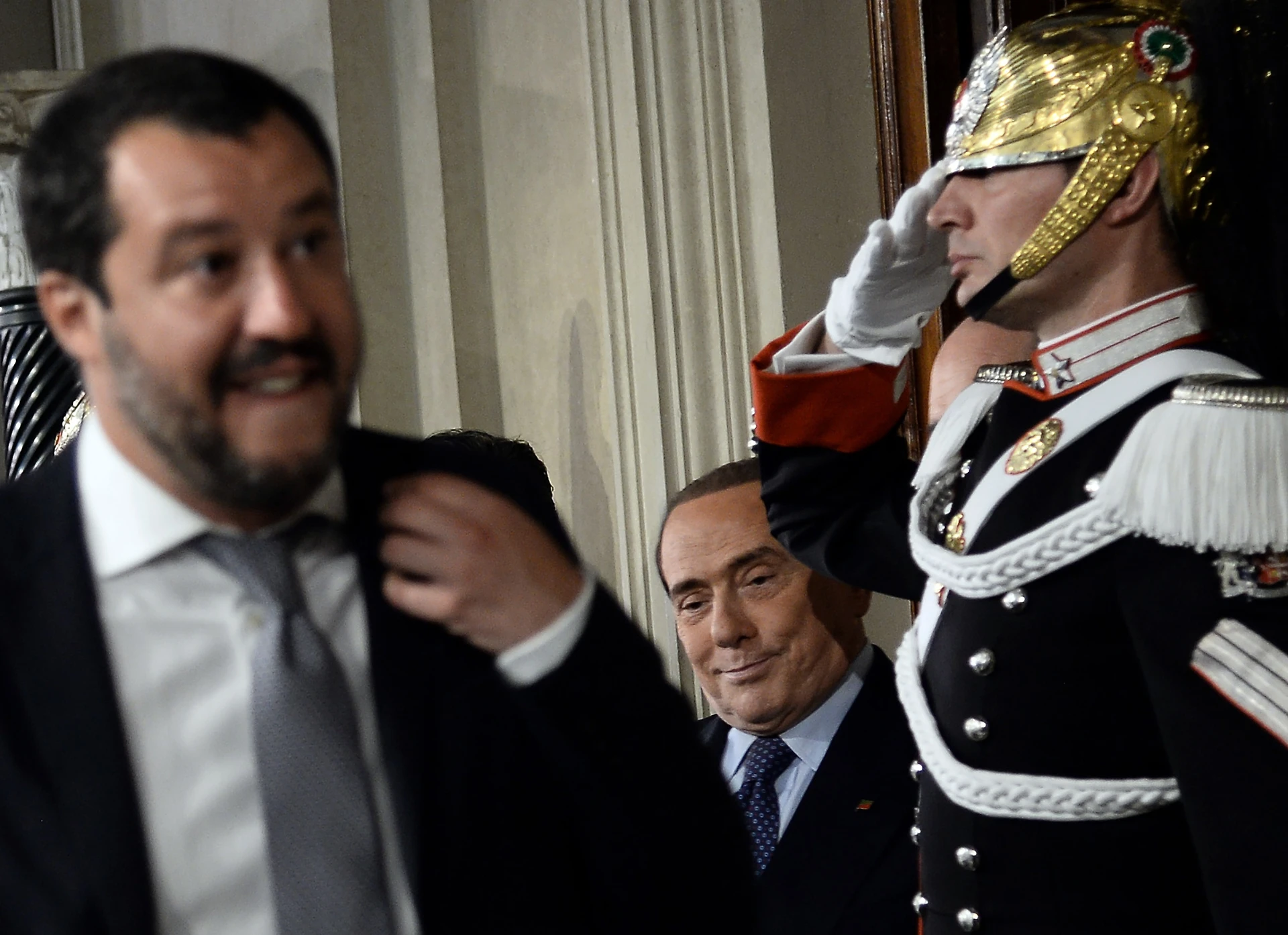 Silvio Berlusconi spiazzato da Matteo Salvini, retroscena Minzolini: "Tu gli parli di spread e lui..."