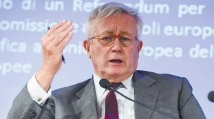 Giulio Tremonti, la profezia: "Mario Draghi al Colle? Se cambia il governo sarà caos e distruzione"