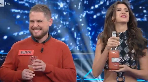 L&apos;eredità, Giuseppe fa coming out? Vergogna: &quot;Vai a casa a...&quot;