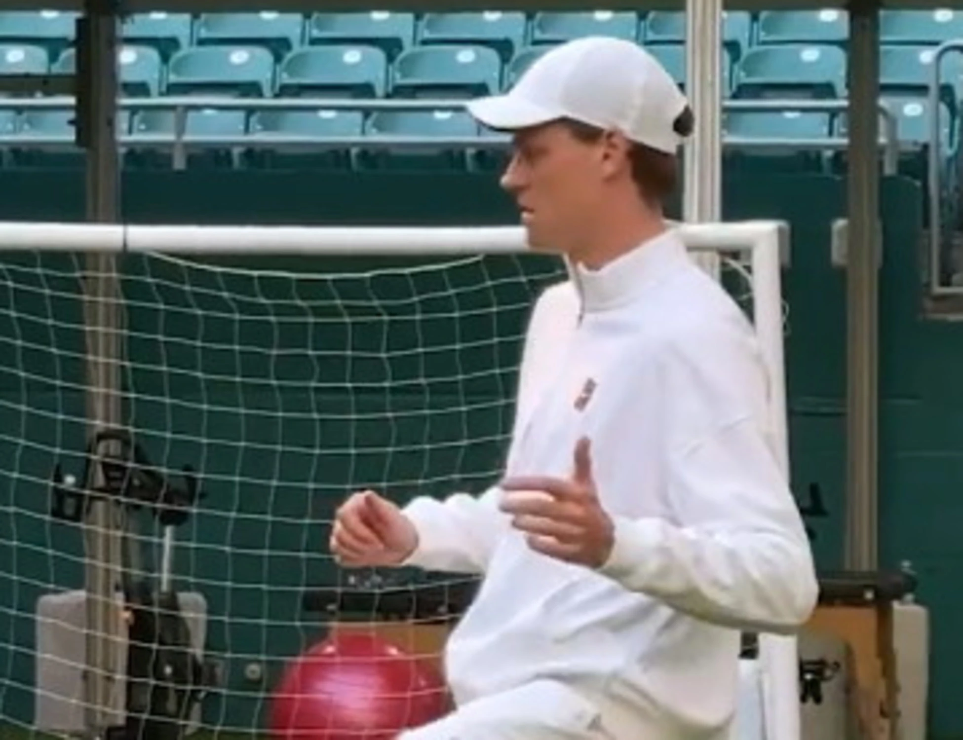 "Pronto per la convocazione ai Mondiali?": Sinner, il video che scatena l'Atp