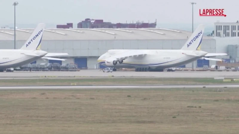 Lipsia, terrore all'aeroporto drone esplosivo vicino ad aereo ucraino, un altro urta cargo in volo