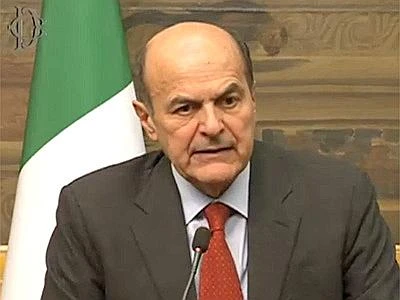 Bersani: "Diamo tutti un colpo di reni". Crimi: "Da Napolitano altro nome ed è tutt'altra storia"
